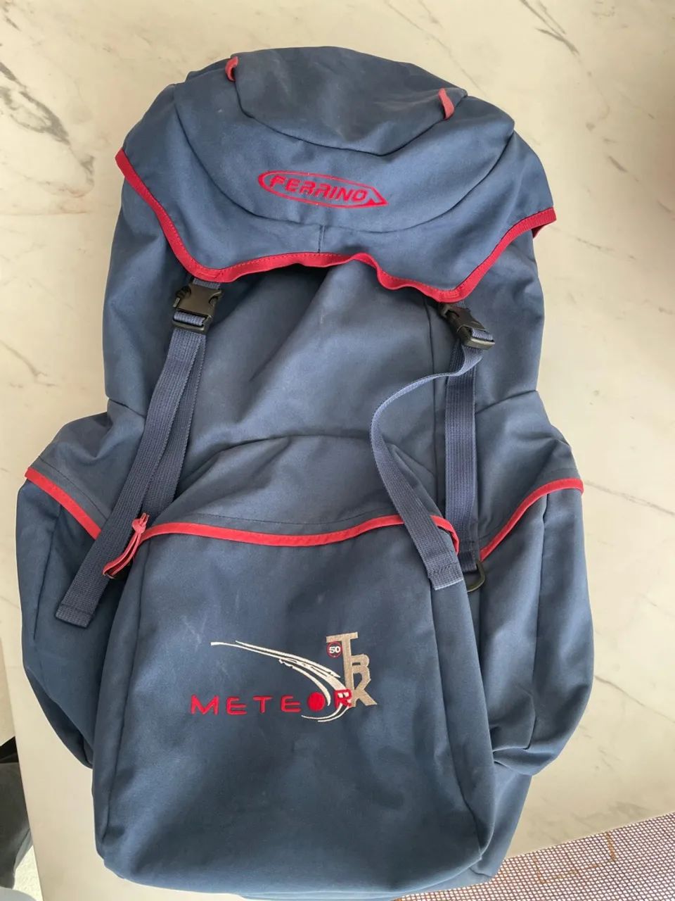 Mochila Ferrino Meteor 50L - Ideal para Aventuras!