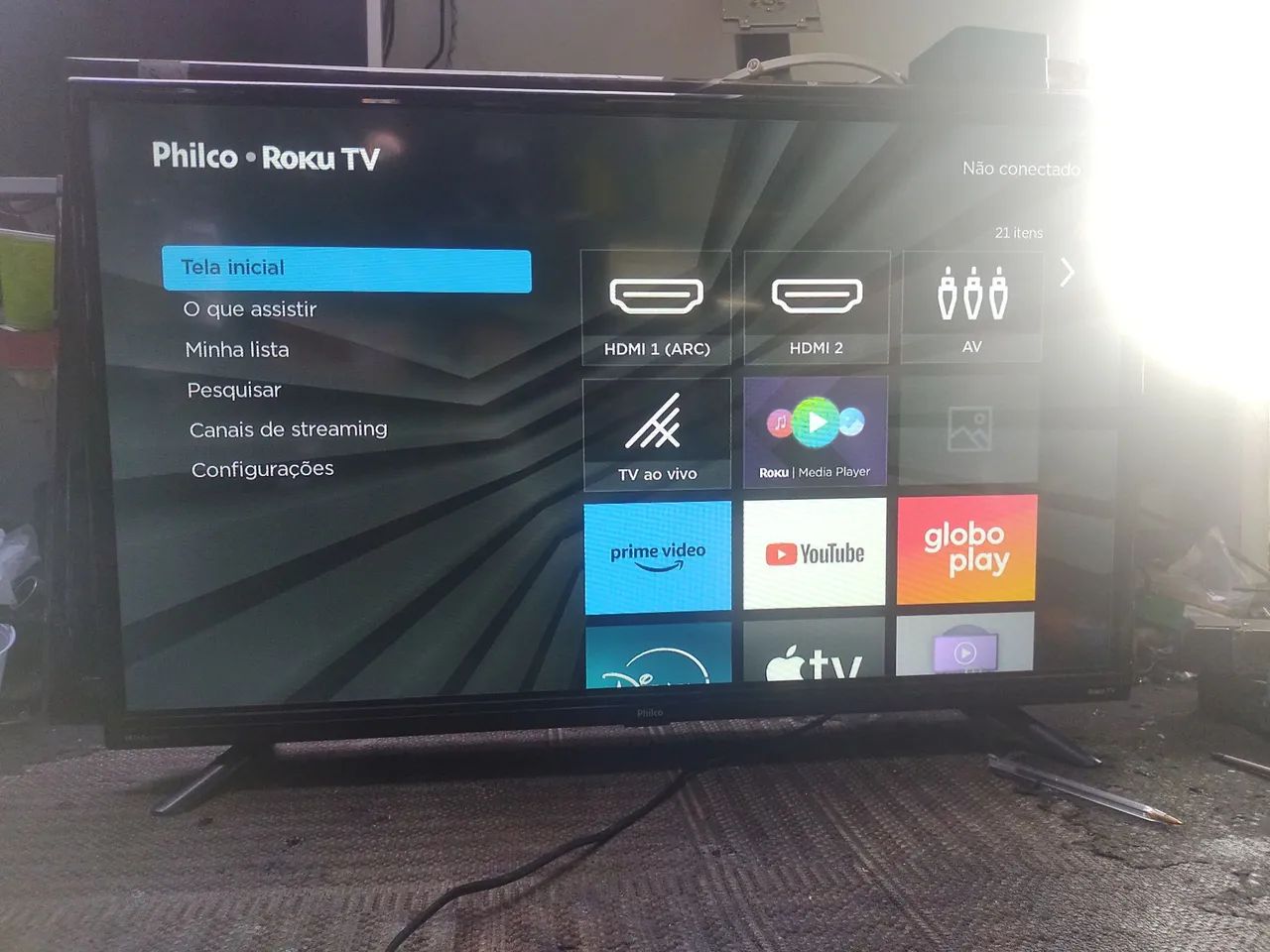 TV Philco Roku Smart 4K 32 polegadas top de linha R$ 900,00 - Foto 2