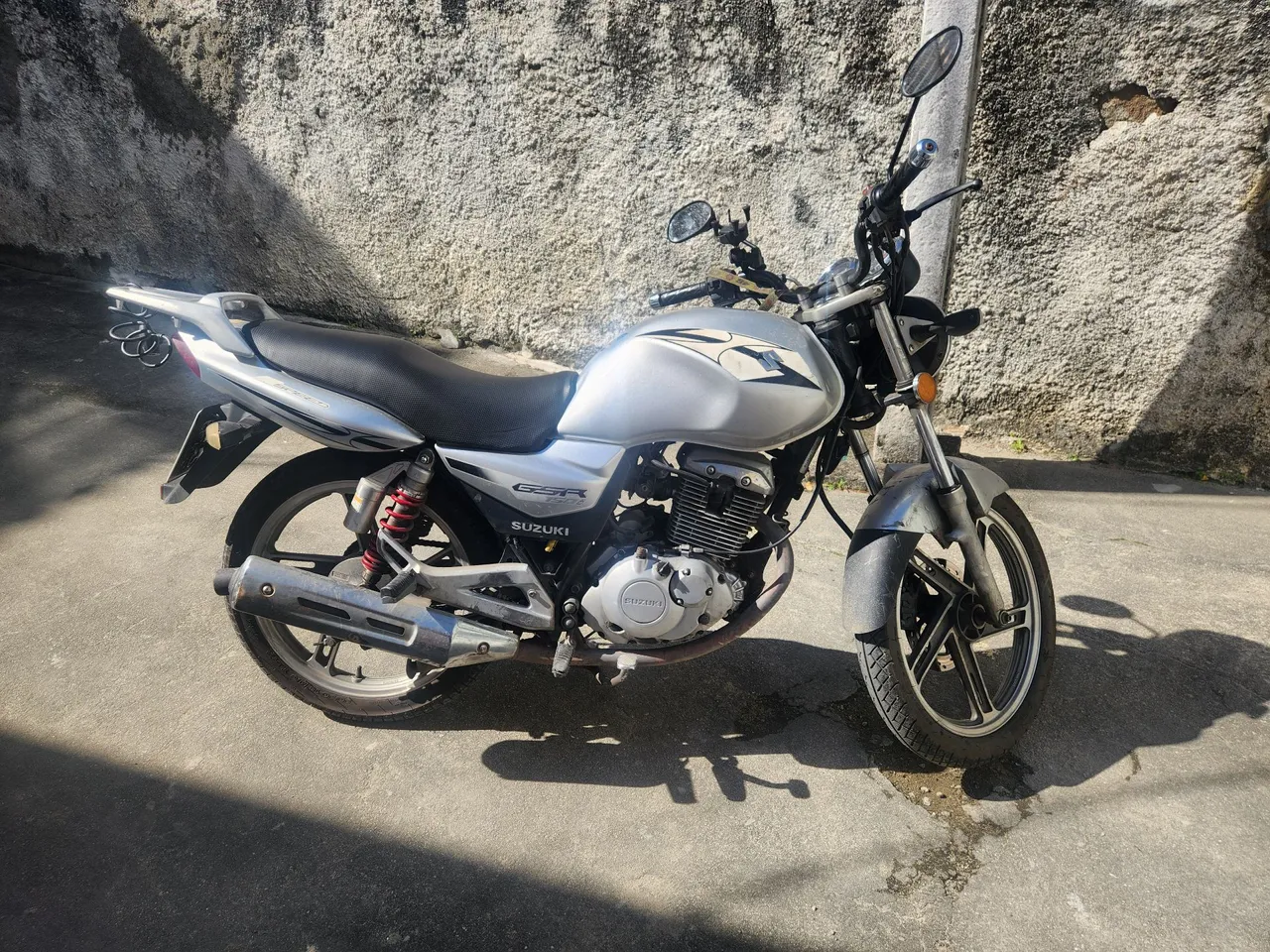 Suzuki GSR 150I
