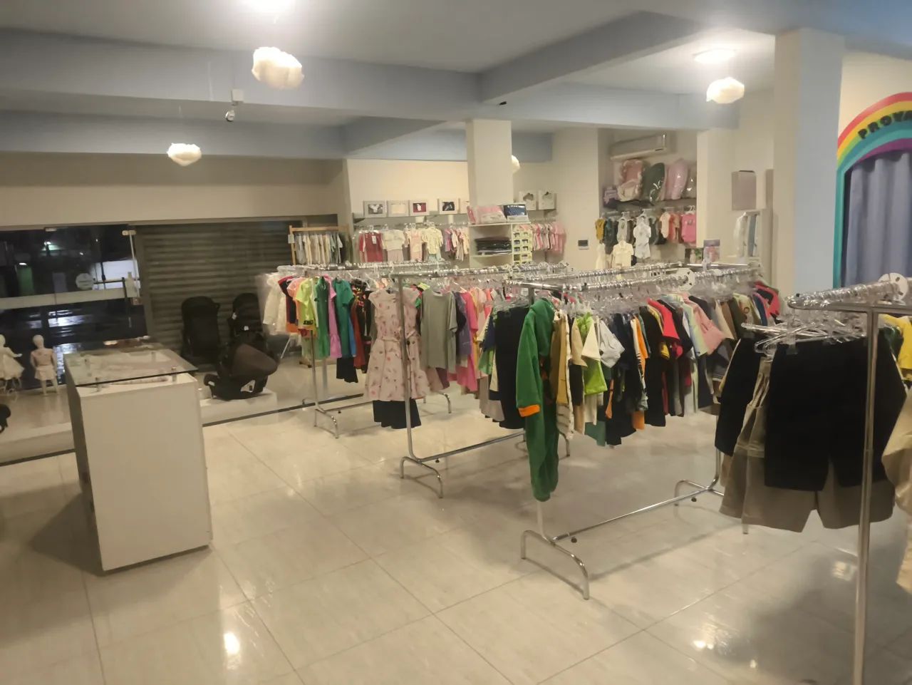 VENDO LOJA DE BEBÊ E ROUPAS NO JD AMÉRICA - Foto 7