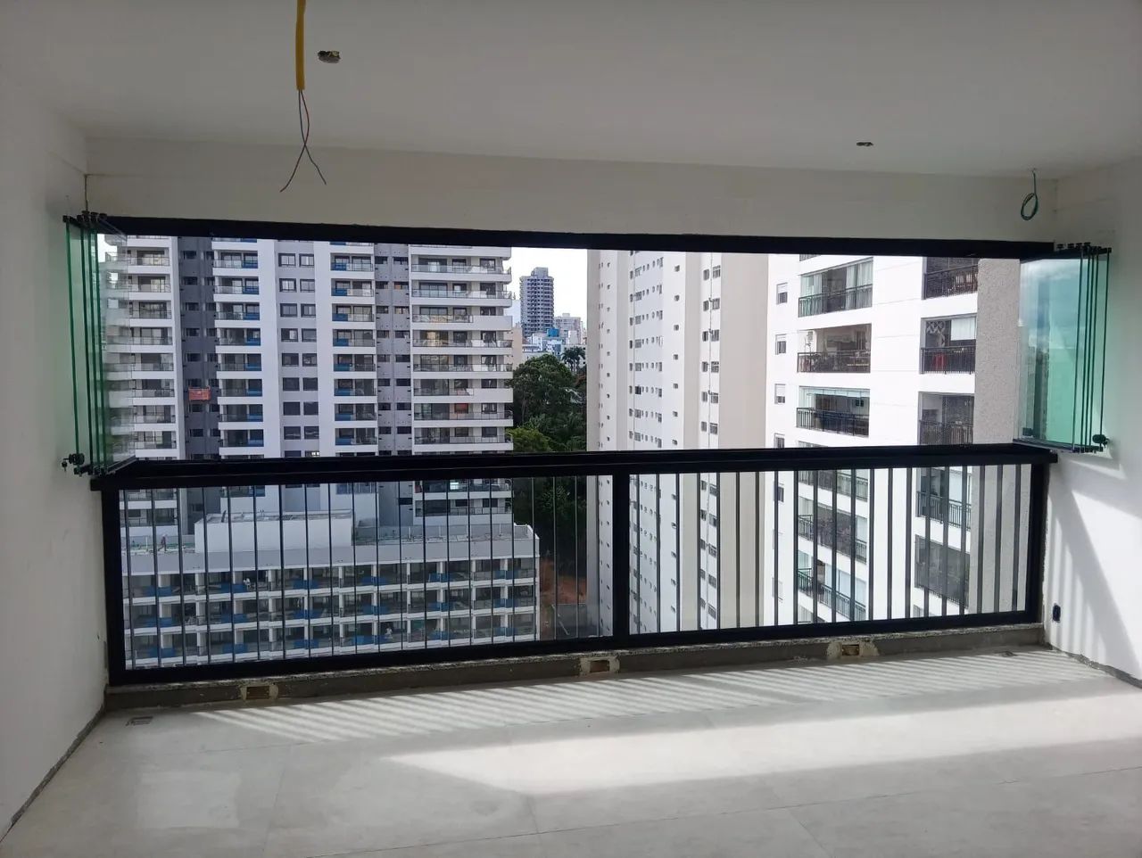 Fechamento de Sacada em vidro  - Foto 3