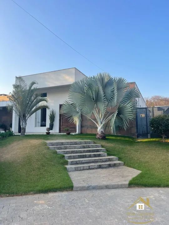 Casa Alto Padrão em Condomínio