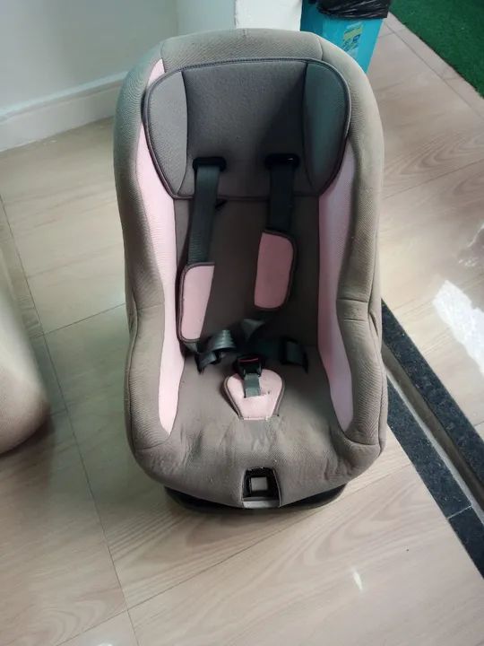Cadeirinha- Bebê conforto usada R$1100