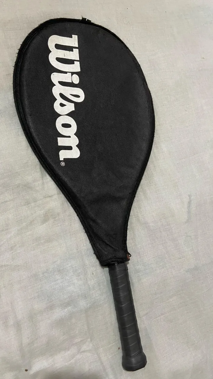 Raquete de tênis Wilson Agressor