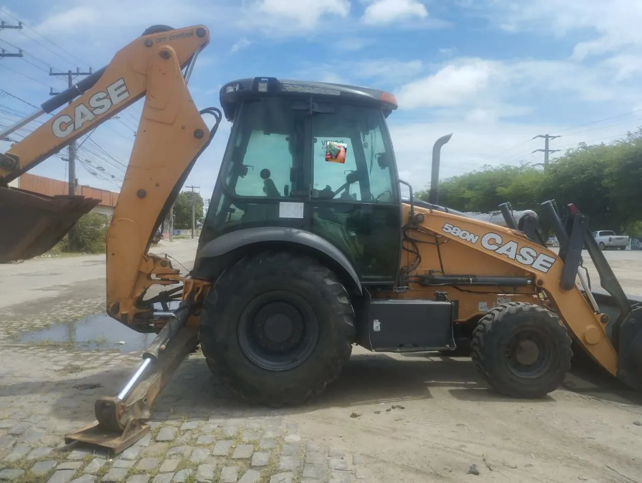 Retroescavadeira CASE 580N