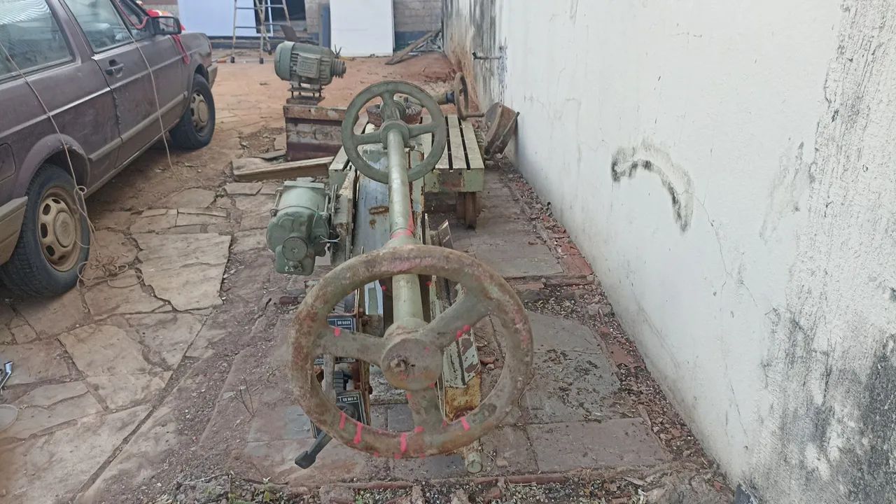 Máquina de cortar granito Ferro Fundido 2 motores Guarani