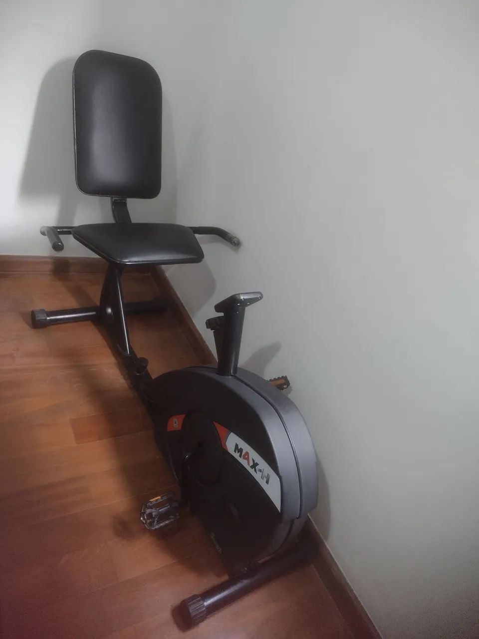 Bicicleta Ergométrica Reclinada Max-1