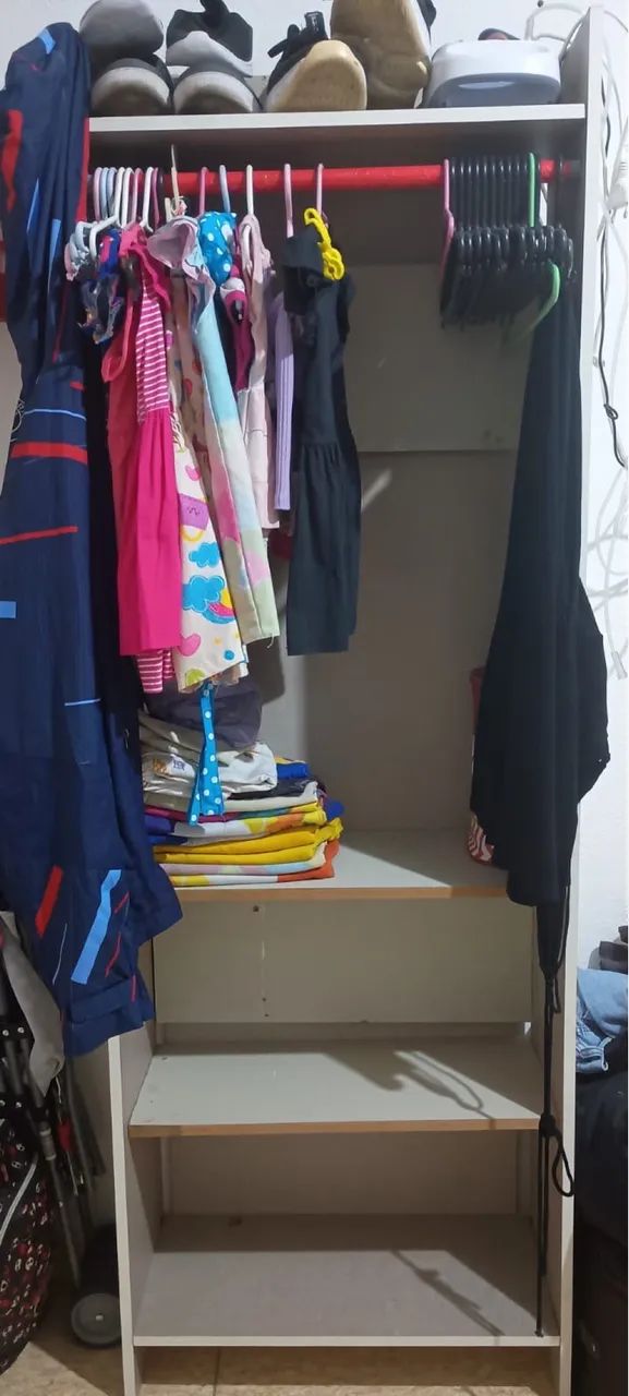 Closet 64242083980418120