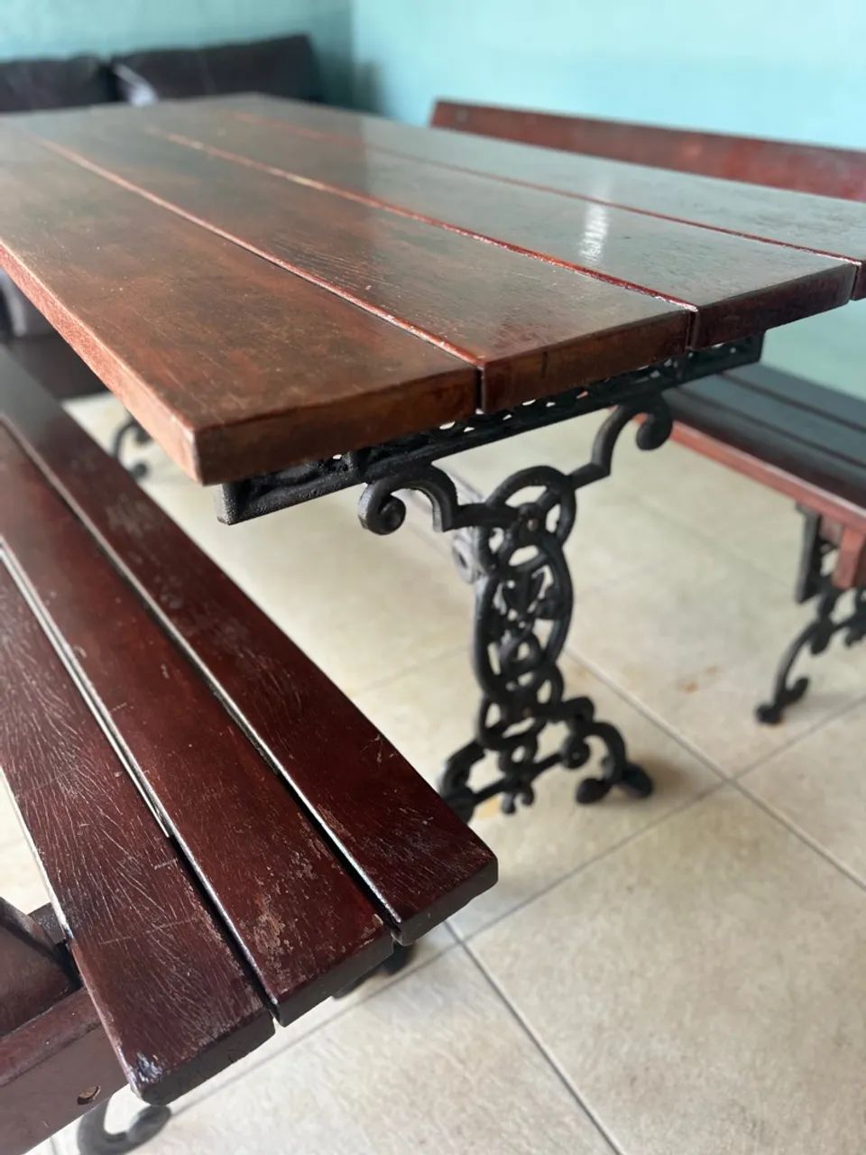 Mesa em madeira com pés de ferro - Foto 2