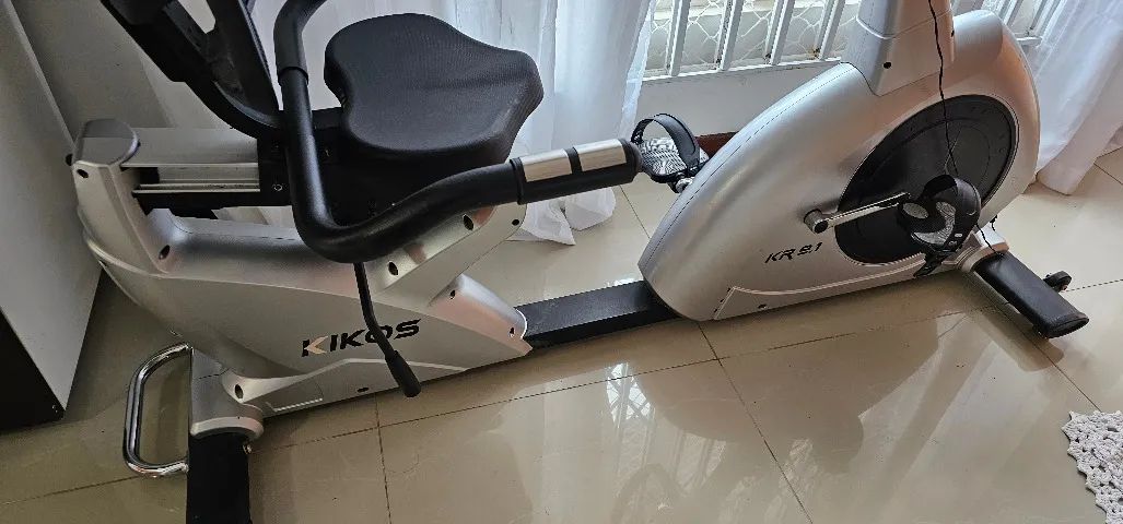 Bicicleta Ergométrica Horizontal Kikos Kr 9.1