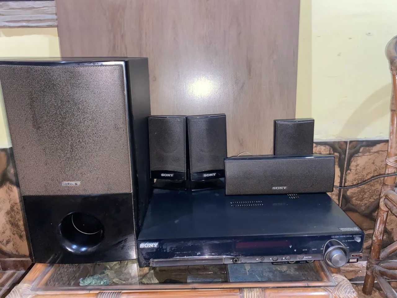 Home Theater Sony - midelo hcd-dz295k