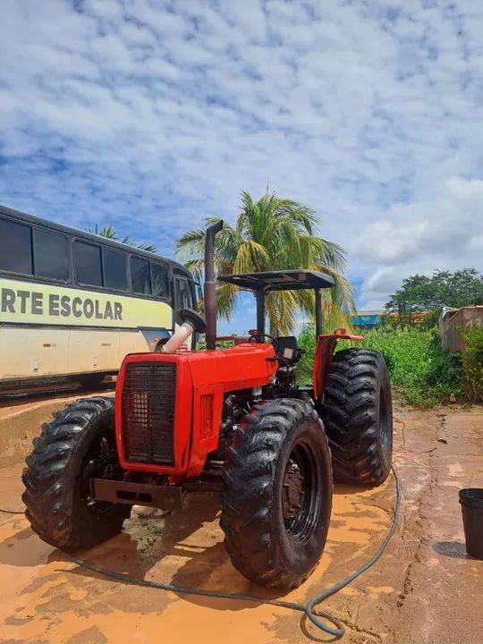 Trator Massey Ferguson 4x4 297 - Foto 2