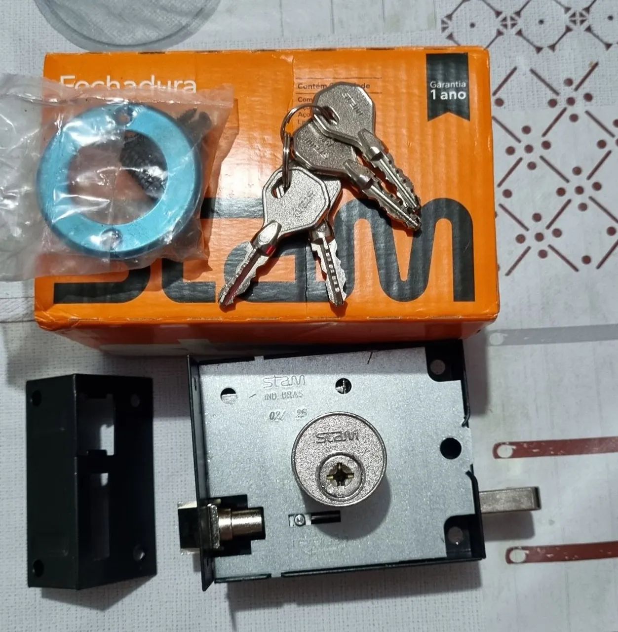 Fechadura portão sobrepor stam tetra - Foto 2