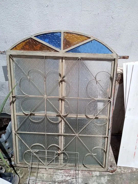 Janela e grade de Ferro - Usado - Foto 3