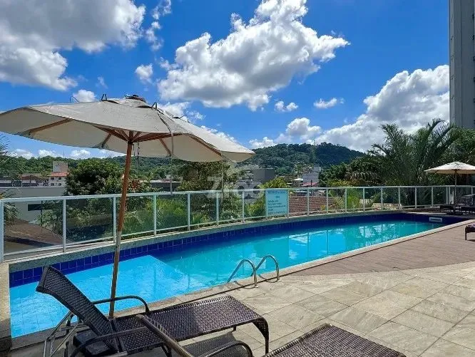 Apartamento com 3 dormitórios, sendo 01 suíte na Velha em Blumenau/SC