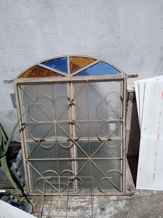 Janela e grade de Ferro - Usado - Foto 5