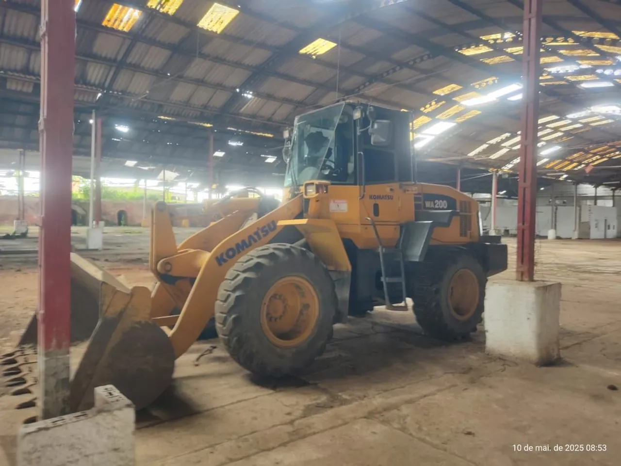Pá Carregadeira Komatsu WA200 - Oportunidade!
