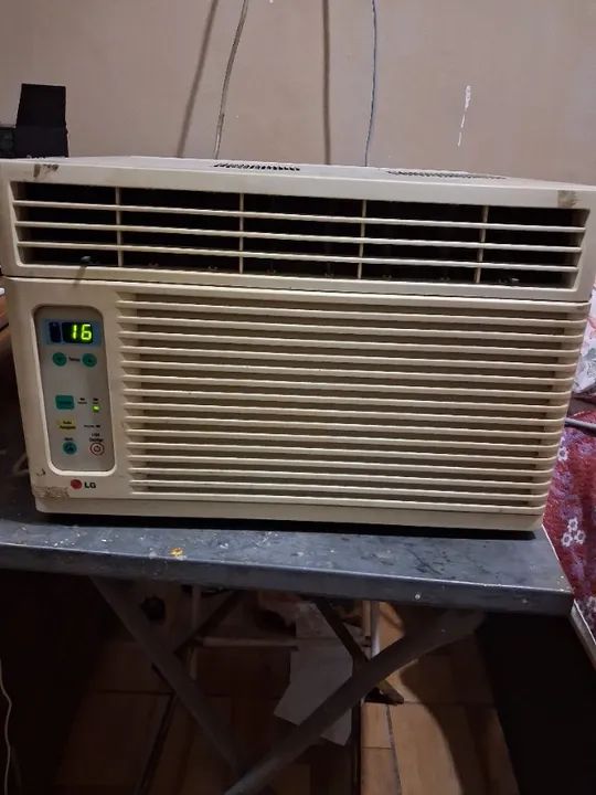 Ar condicionado  LG Digital 8000 btus (Não está Refrigerando)