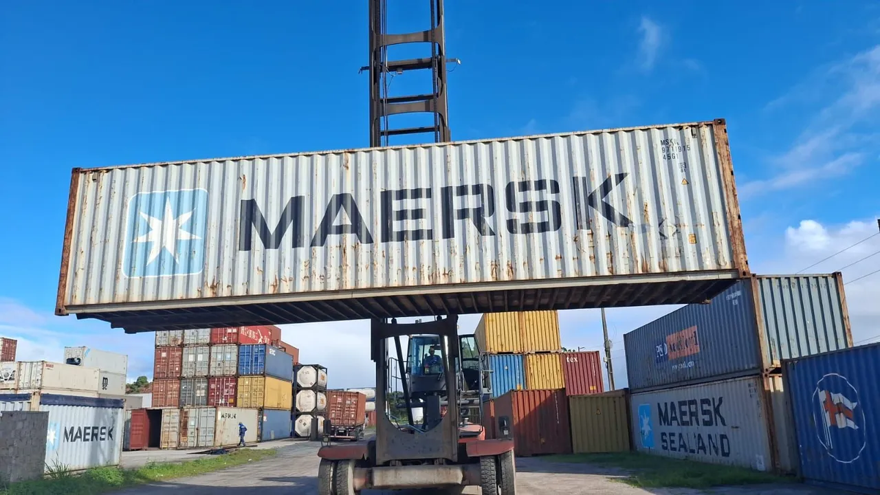 Containers marítimos a venda