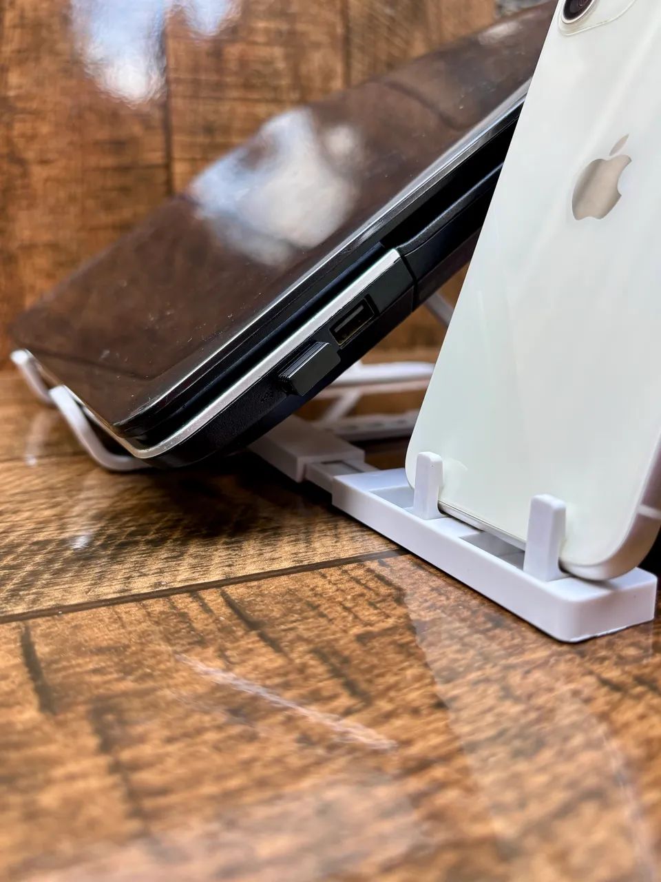 Laptop/Tablet Stand64396936513026123