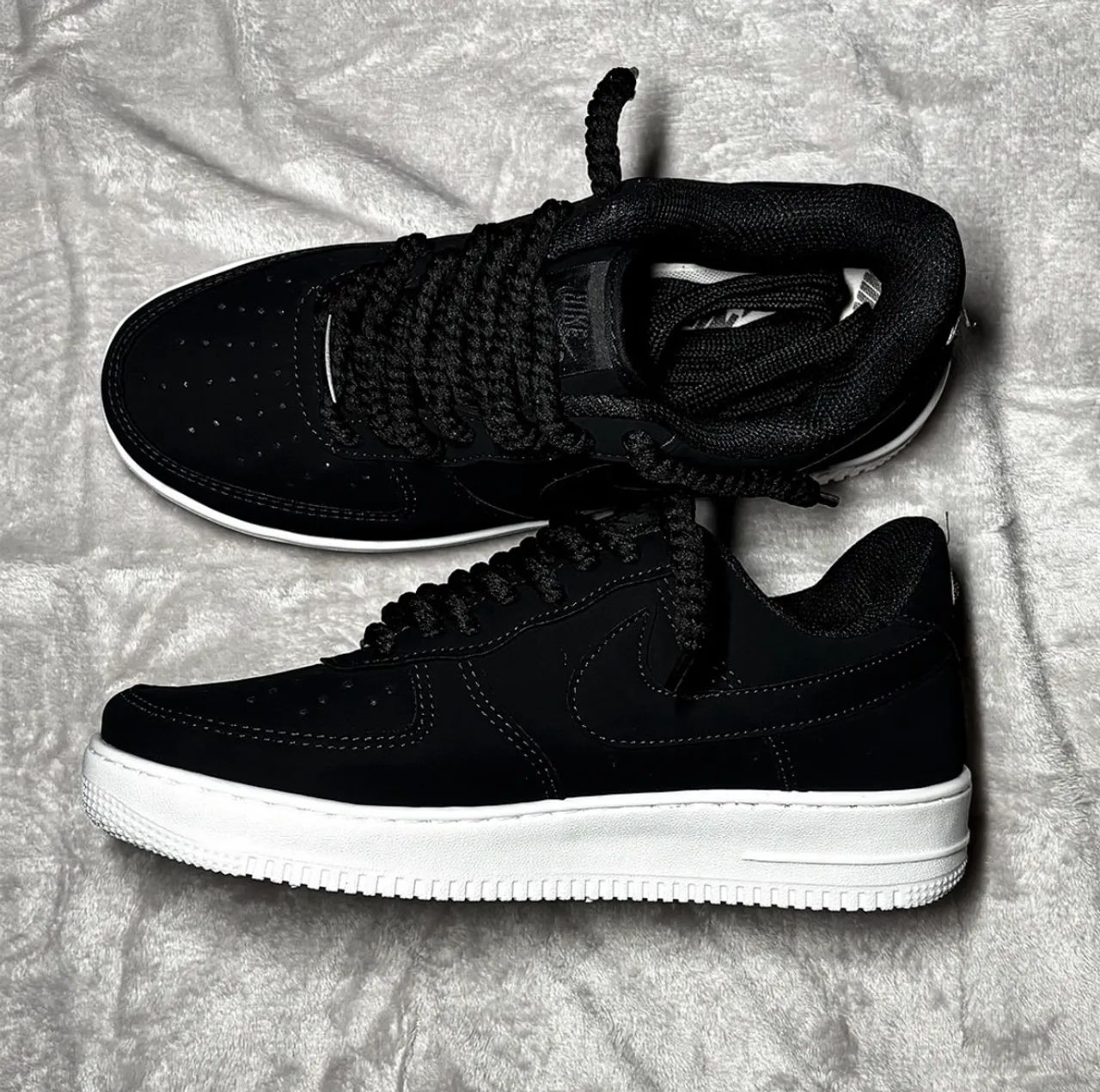 Tenis nike Air Force de cordão 
