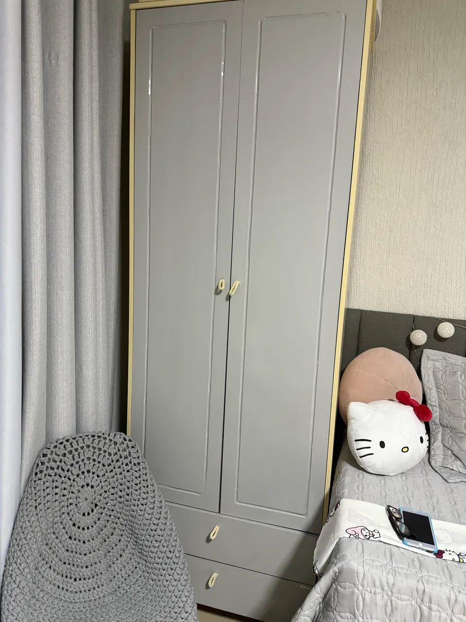Brand-new and sturdy wardrobe