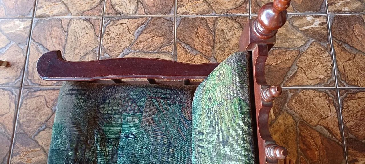 Sofá de madeira maciça 2 metros promoção 64166915822594123