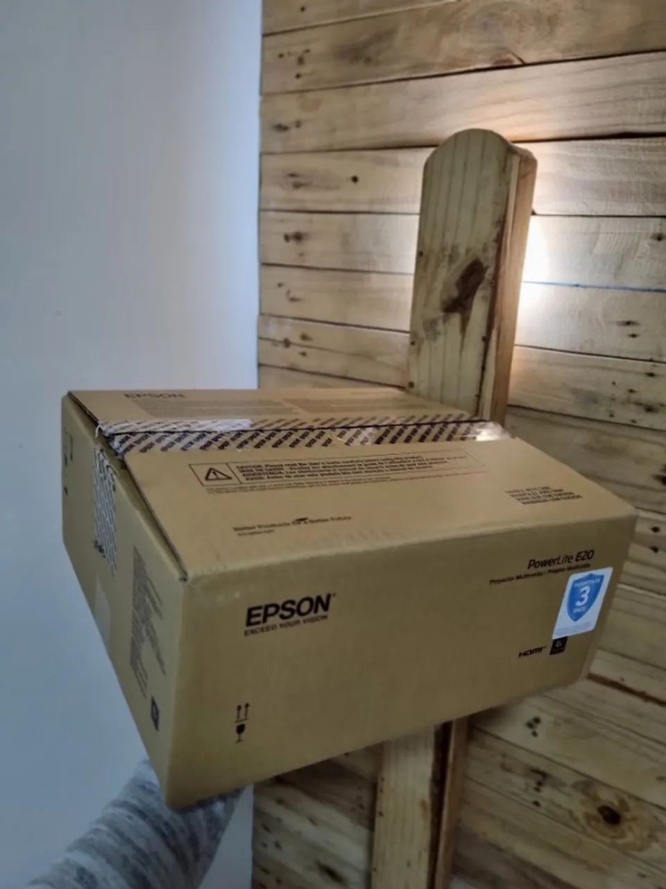 Projetor Epson Powerlite E2064318190913666125