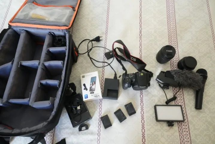 Canon sl3 com kit - lentes, led, microfone, lapela, bateria - Foto 2