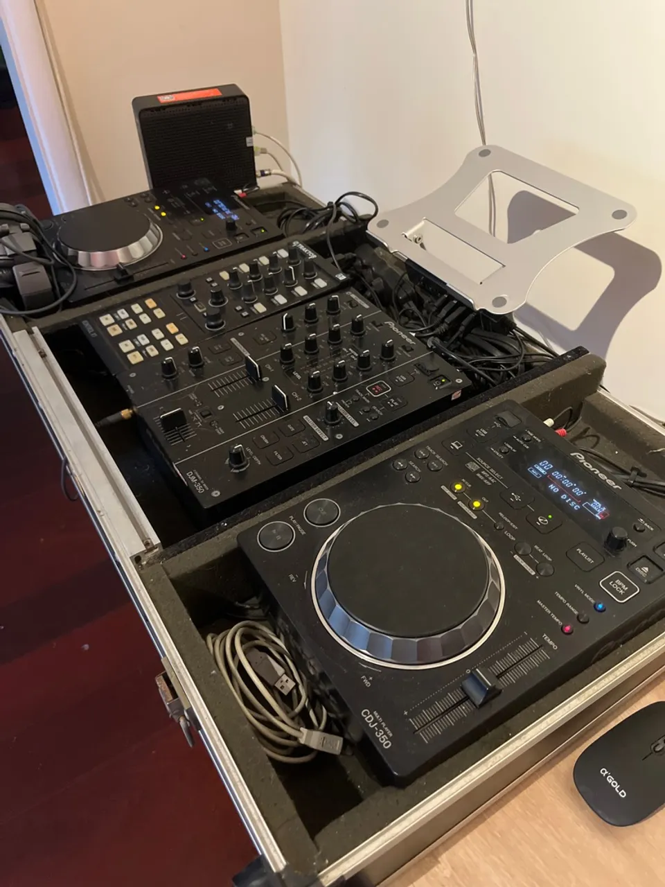 Mesa de DJ Pioneer CDJ-350 e DJM-350 + Case