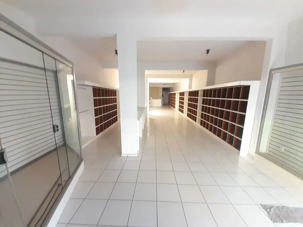 Locação de Comercial / Salão na cidade de Araraquara - Foto 4