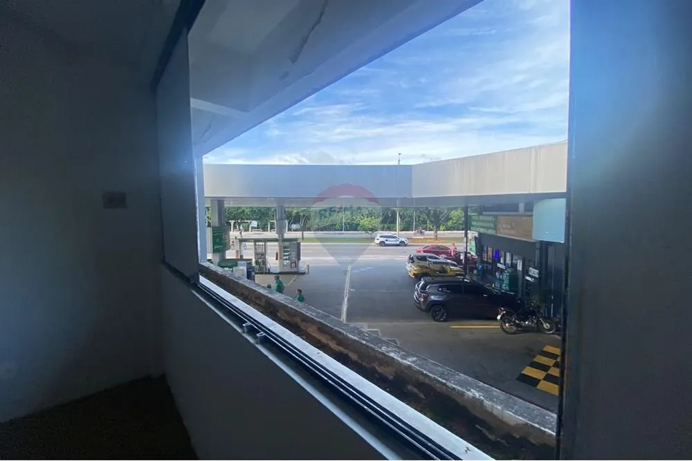 Salas e lojas comerciais disponíveis para locação anual na Av. engenheiro roberto freire!