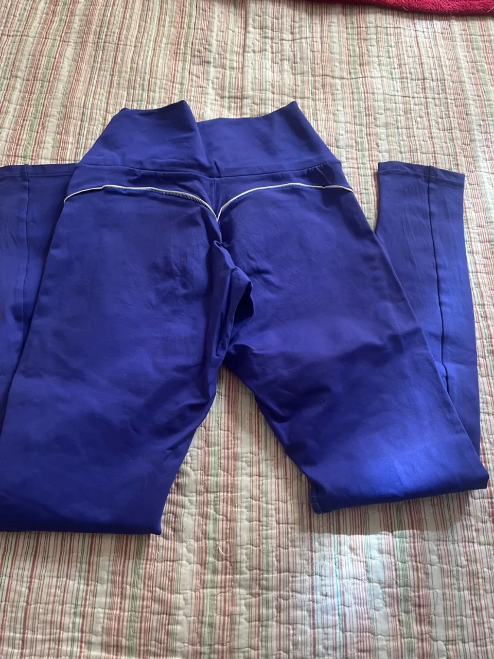 Calça Legging Azul Marinho - Conforto e Estilo