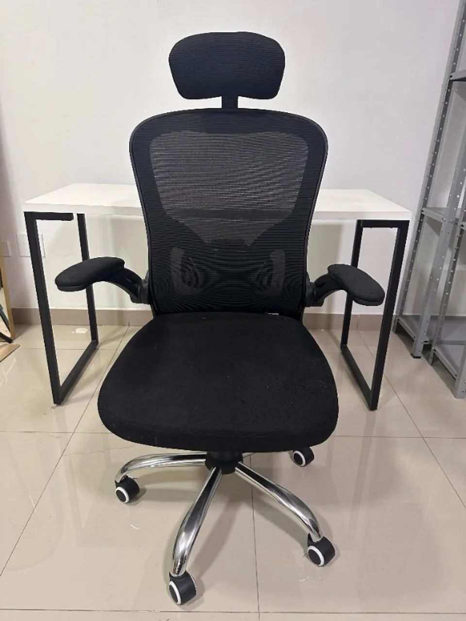 Cadeira Presidente Escritório Giratória Fox Office Pt 46a cor preta