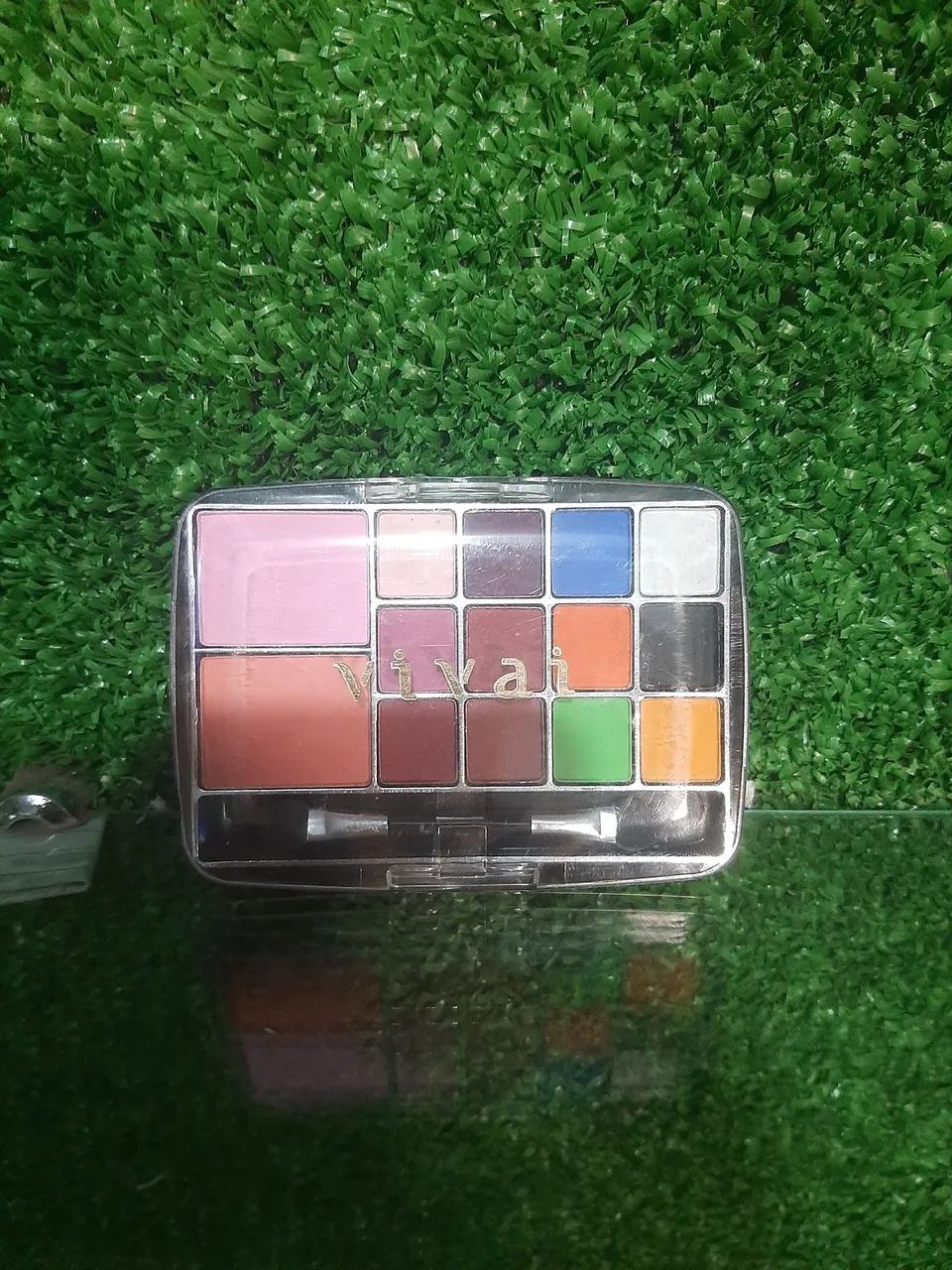 paleta de maquiagem da marca Vivai