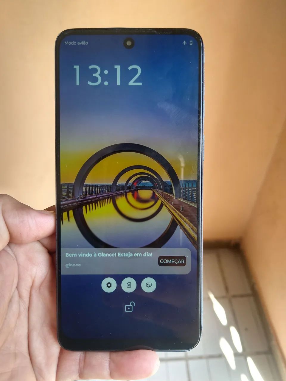 Moto g54, 256 g por 300 reais. Tela perfeita.