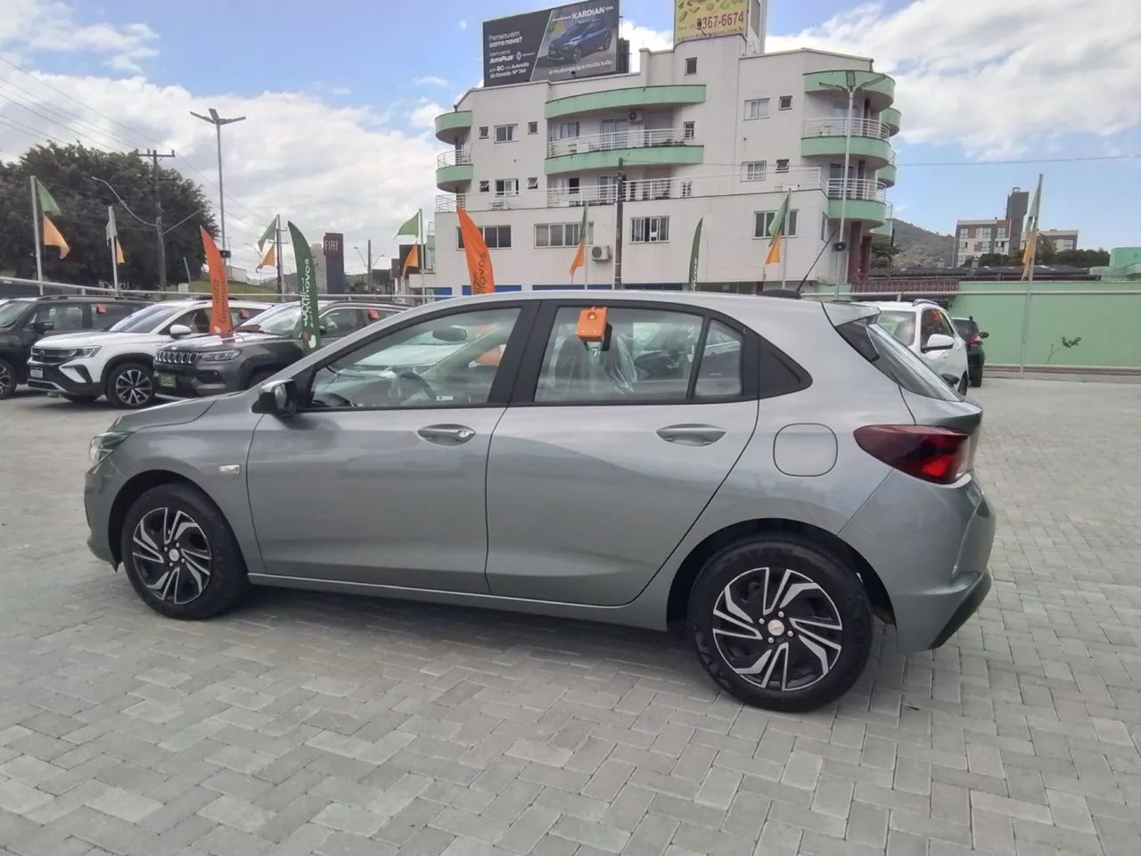 Chevrolet Onix Hatch LT 1.0 12V Flex Mec. 4P 2024 - Foto 8