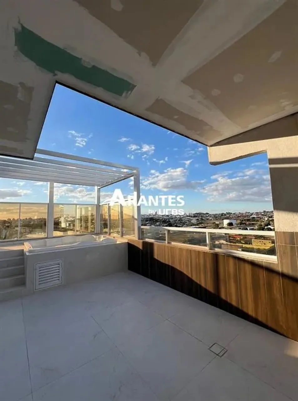 Apartamento Cobertura com 206m² 4 quartos à venda no Tibery
