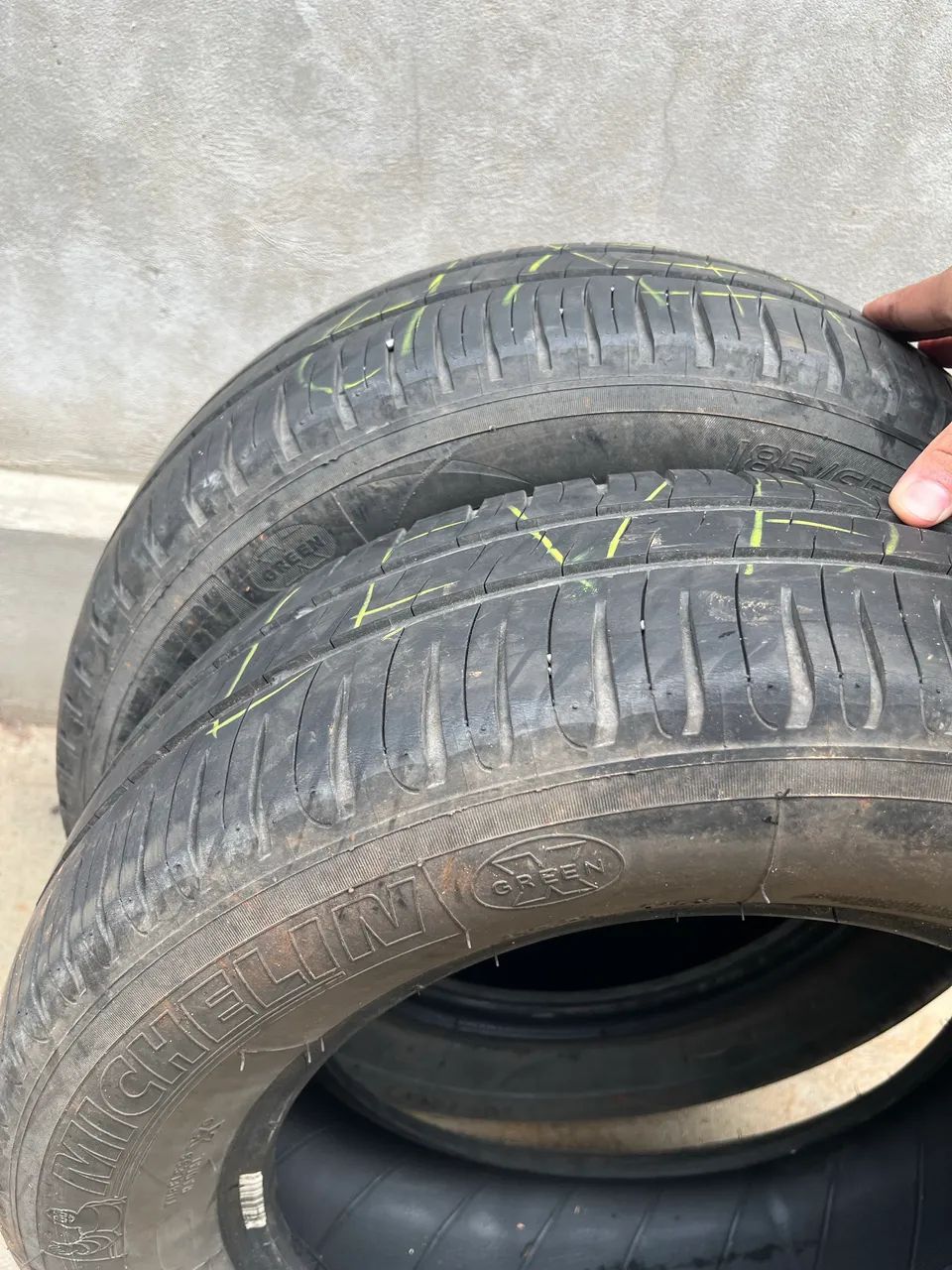 Pneus michelin energy xm2 185/65 R14 - Peças para carros, vans e