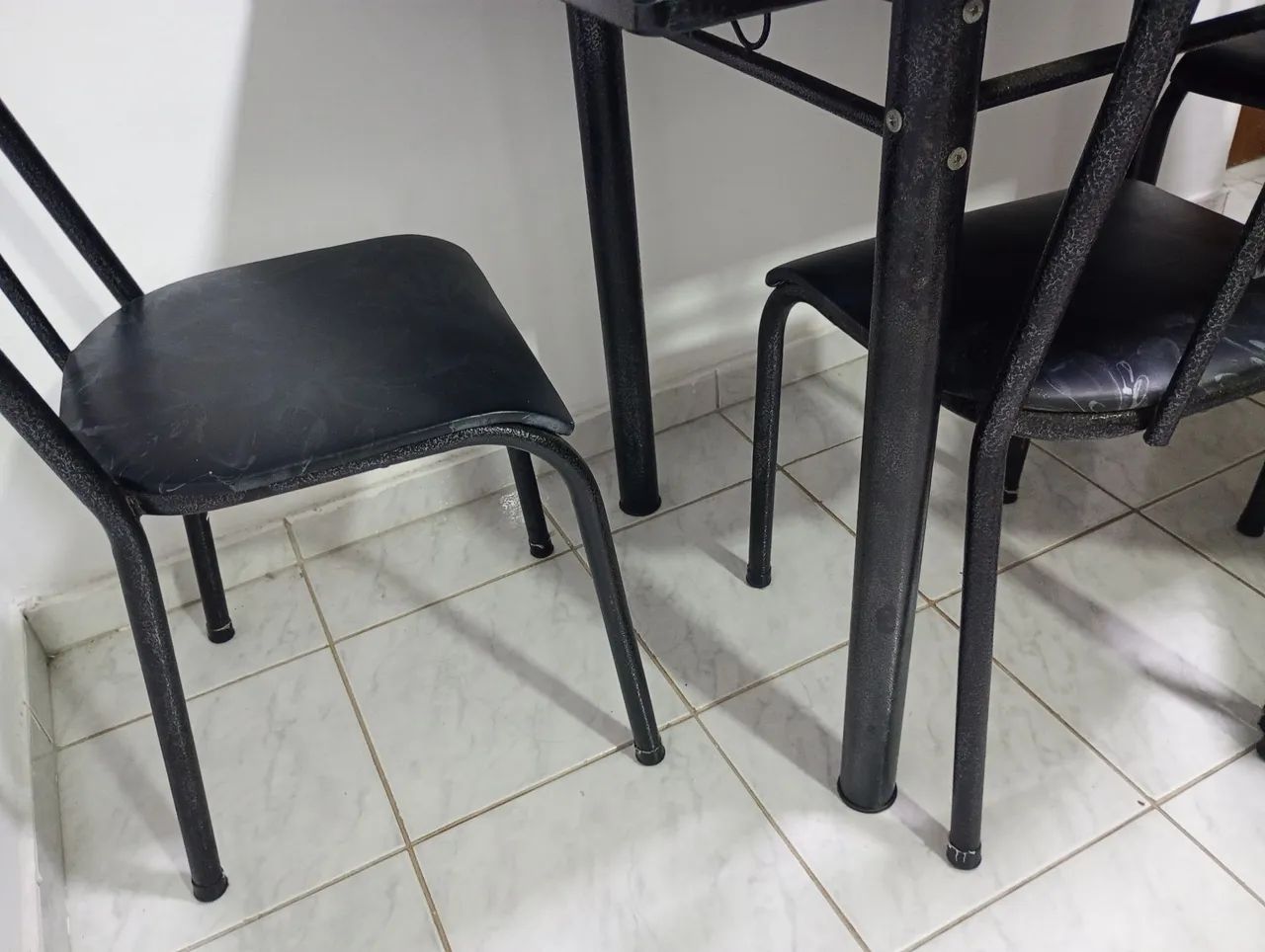 Vendo mesa de mármore. 64739711837697122