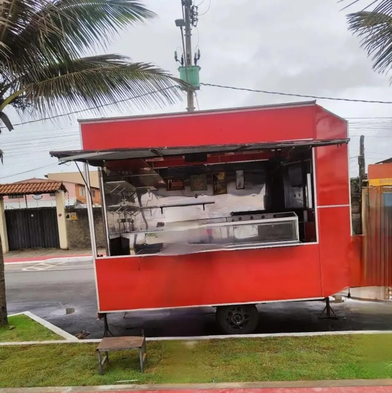Food Truck Vermelho - Ideal para seu negócio!
