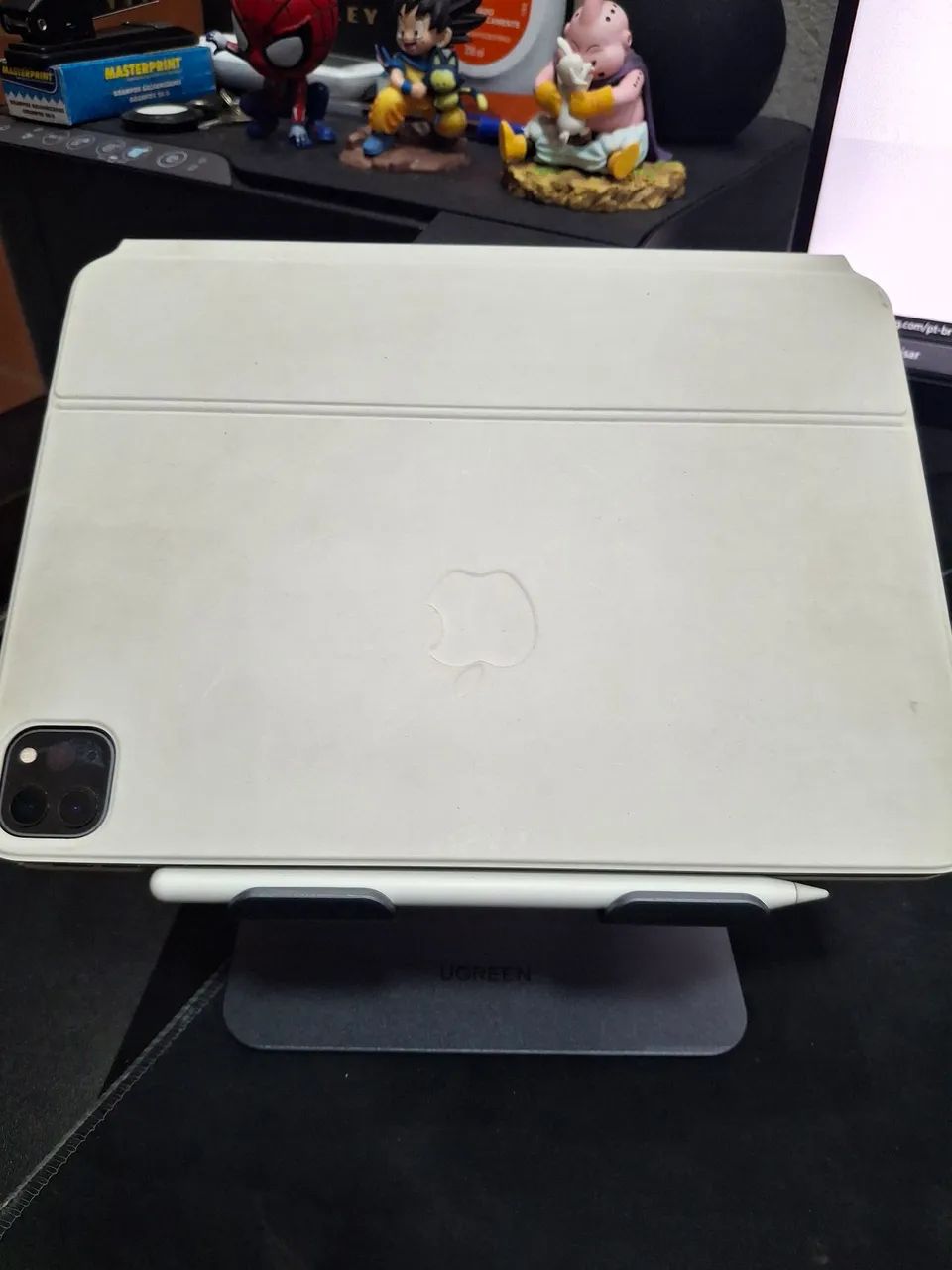 Ipad Pro 11 M1 256gb, Caneta Apple Pencil 2 e MagicKeyboard todos