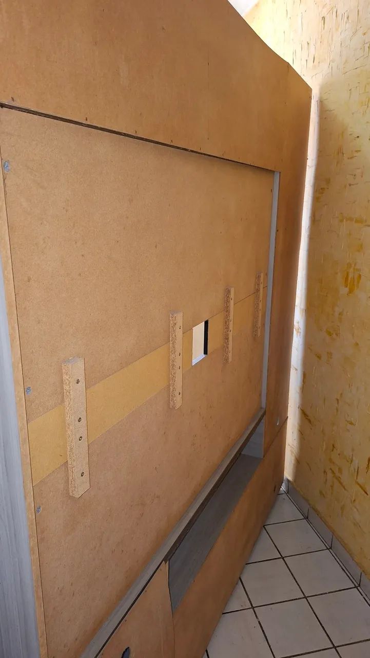 Rack com painel para TV, Prateleiras e Gaveta. - Foto 2