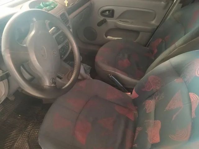 Renault Clio 1.0 - Foto 5