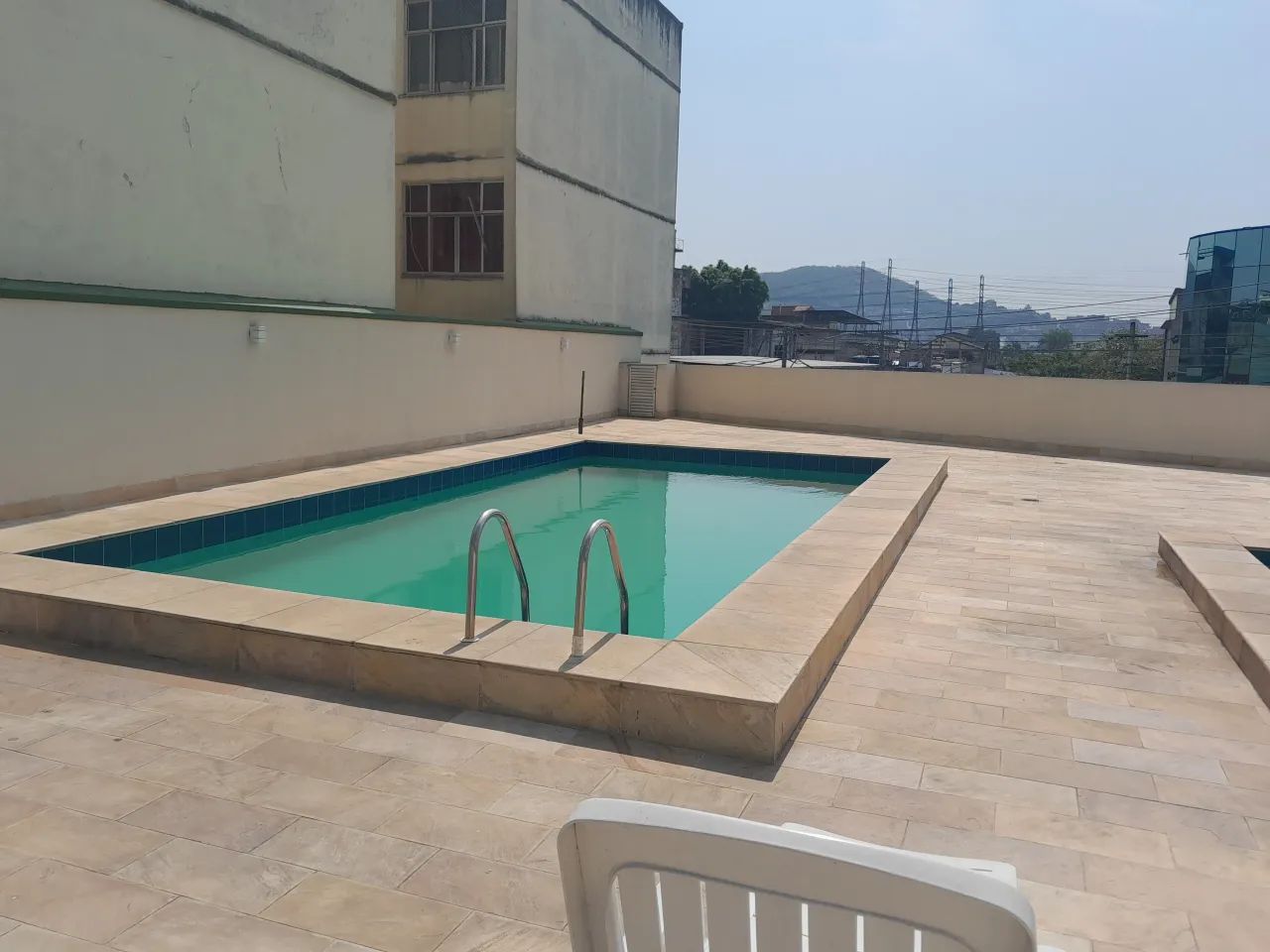 VENDO APARTAMENTO SITUADO À ESTRADA DO PORTELA - COND. ED.BRUNO - MADUREIRA/RJ