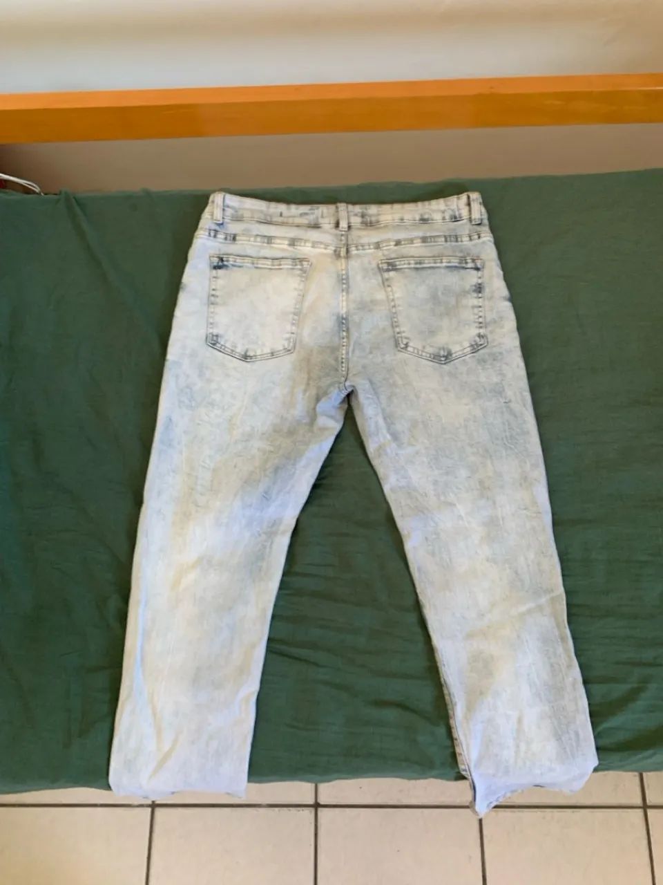 Calça Jeans Carrot Destroyed Azul Claro - Foto 3