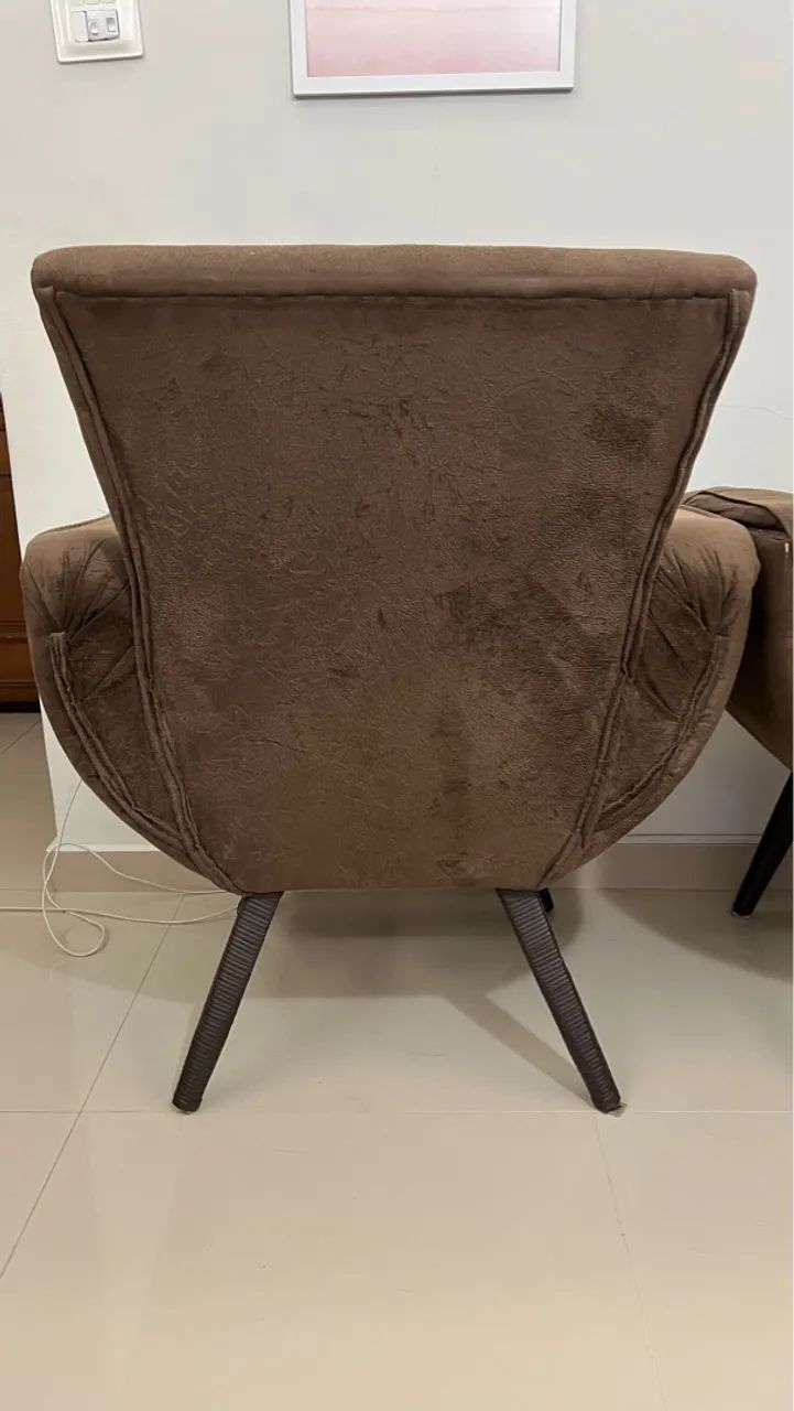 Par de Poltronas Decorativas Marrom em Suede - Foto 5