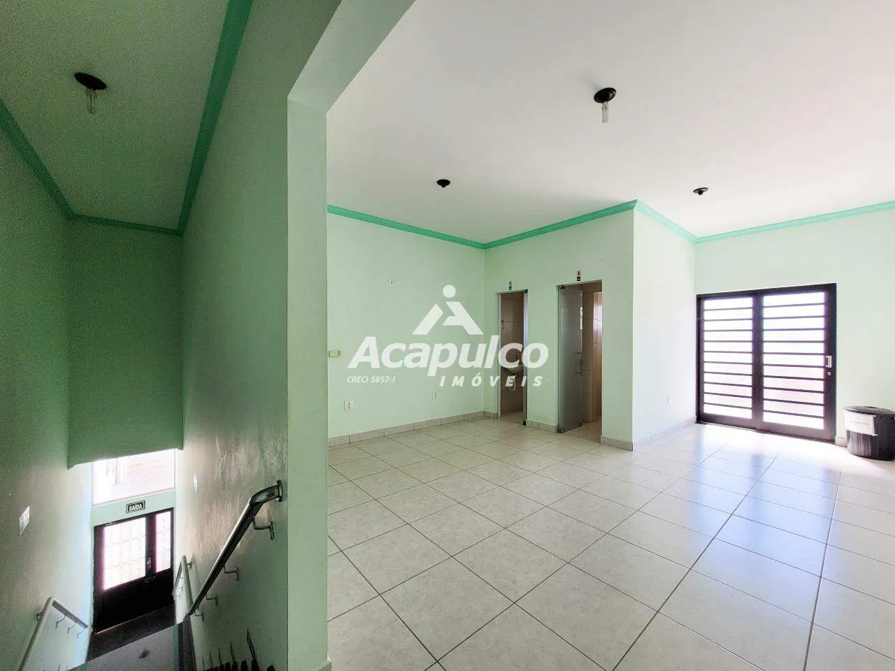 Sala comercial, para alugar na Vila Oliveira