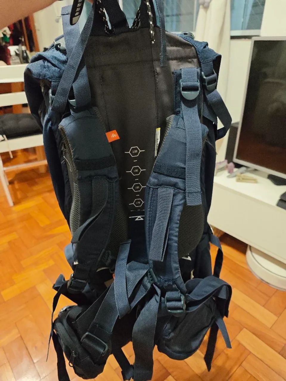 Mochila de Camping - 70+10 Litros Quechua - Foto 2