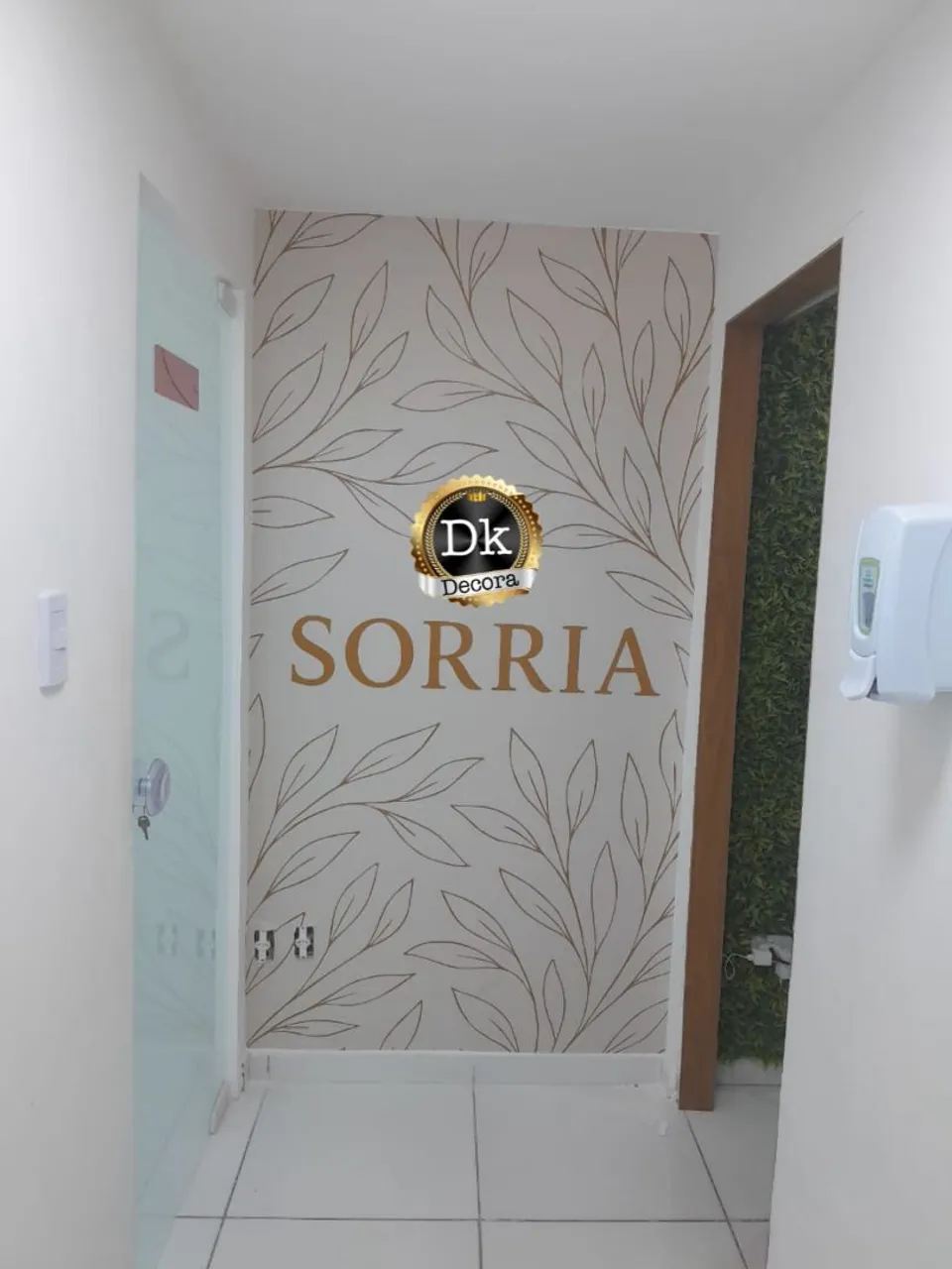 Papel de Parede Adesivo Folhagens Douradas